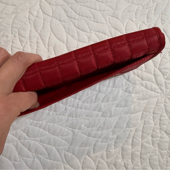 Lug Red Tango Travel Wallet - Picture 2 of 6